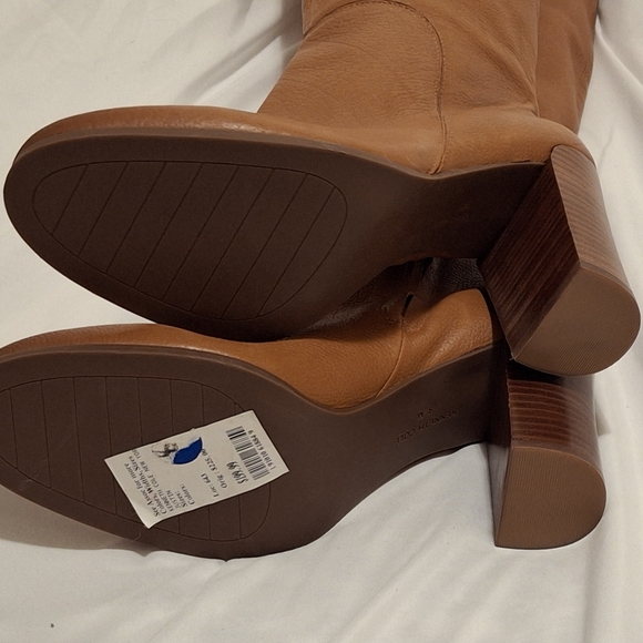 Kenneth Cole Women's Boots - Picture 5 of 5
